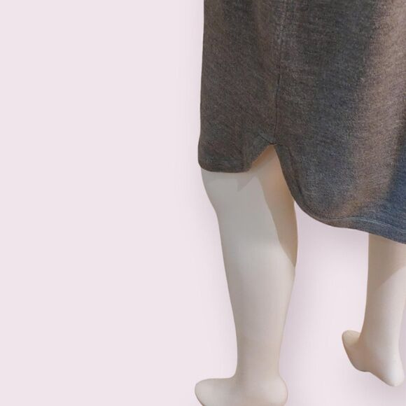 French Connection V-Neck Dress in Gray with Short Sleeves Size Medium - Picture 5 of 7